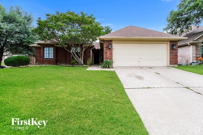 Building Photo - 2512 Meadowview Dr