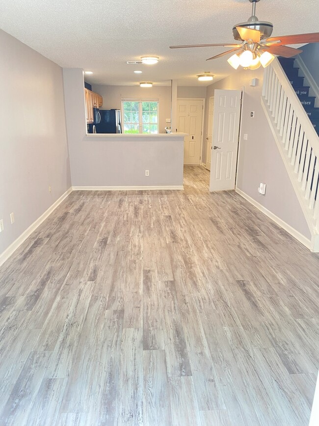 Building Photo - 3363 Myers Ct