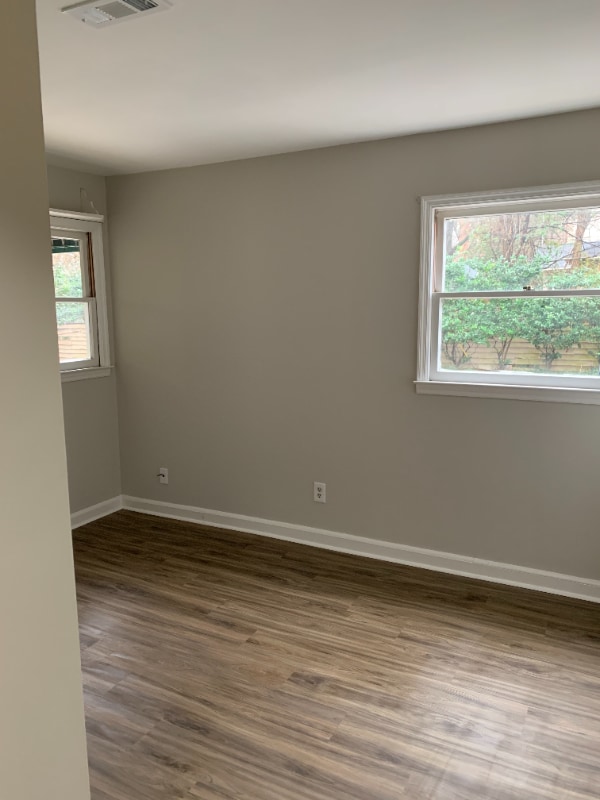 Building Photo - 2000 Greenway Ave