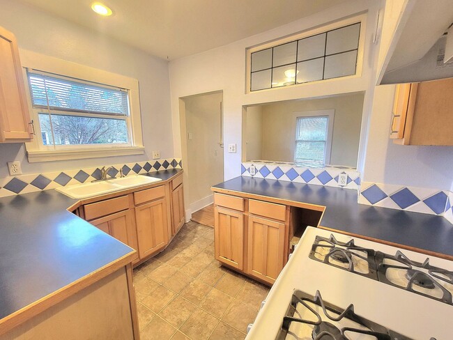 Foto del edificio - Cozy 1 Bed, 1 Bath Home in Desirable SE Portland