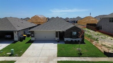 Building Photo - 2232 Lone Star Ln