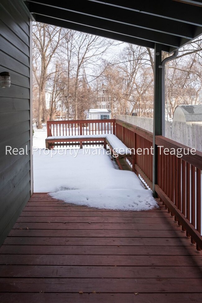 Building Photo - Charming four bedroom