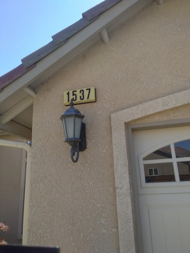 Foto del edificio - Coming Soon! 4-Bedroom, 2-Bathroom Home wi...