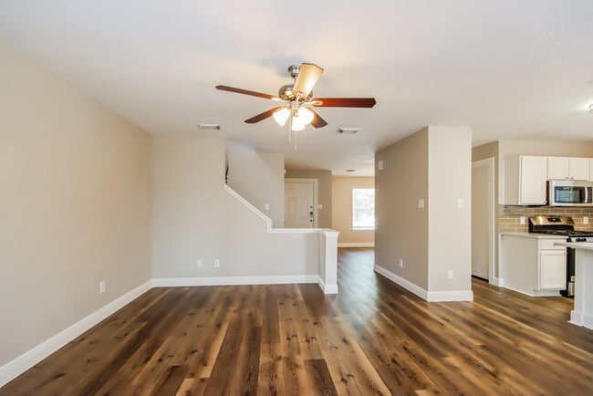 Building Photo - 21928 New Forest