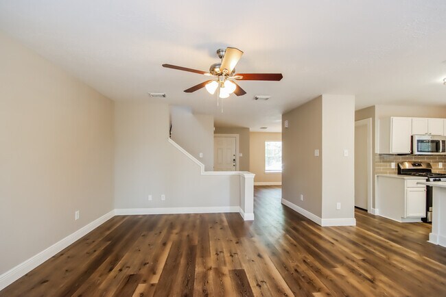 Foto del edificio - 21928 New Forest