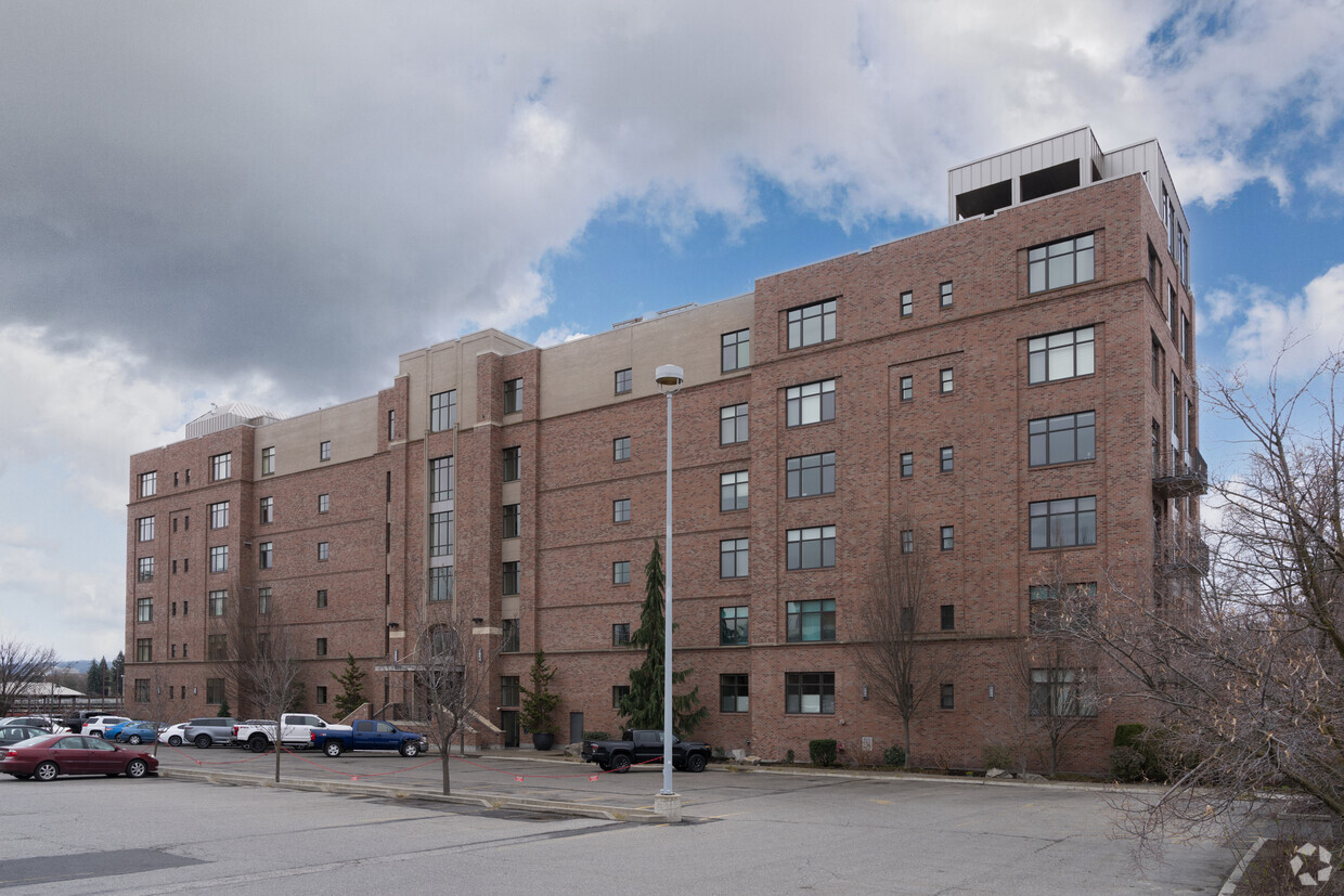 820 N Post st - Upper Falls Condominiums