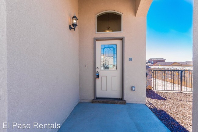 Building Photo - 4 br, 2.5 bath House - 1132 Natalia