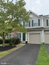 Building Photo - 43 Honey Locust Ln