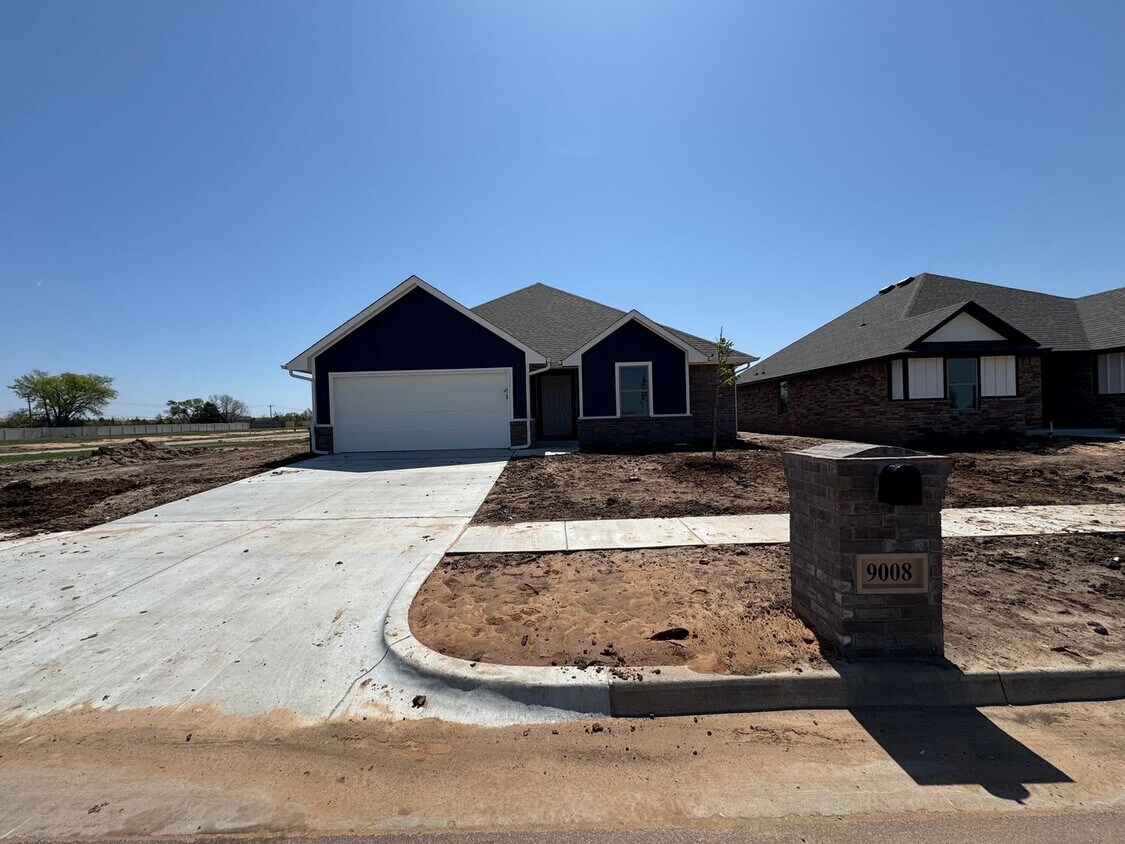 Foto principal - Luxury BRAND NEW 4 Bedroom 2 Bathroom Home...