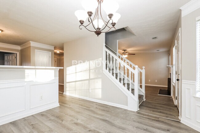 Building Photo - 10799 Misty Meadows Pl