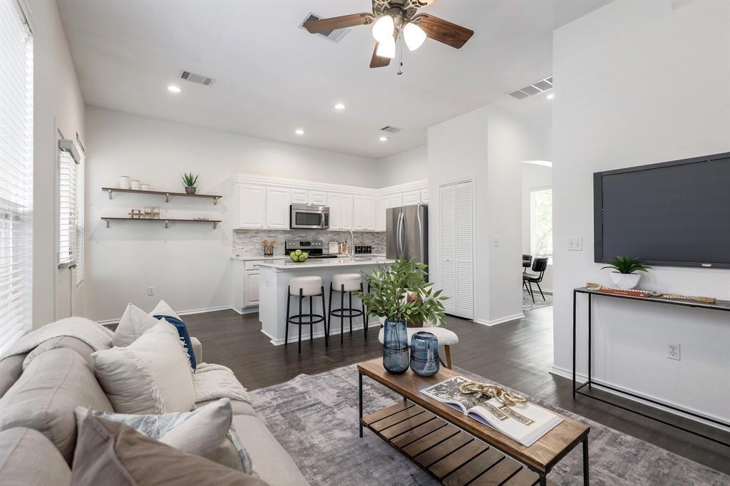 Foto principal - 2056 Zach Scott St