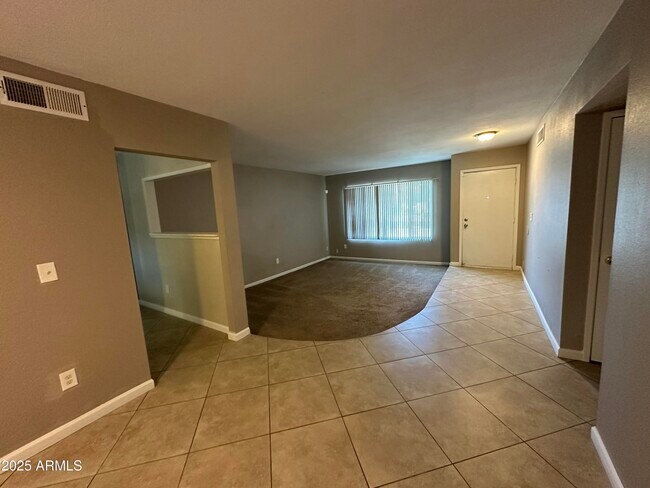 Foto del edificio - 4639 W Ruth Ave