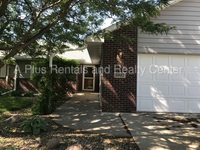 Primary Photo - New Twin Home for rent!