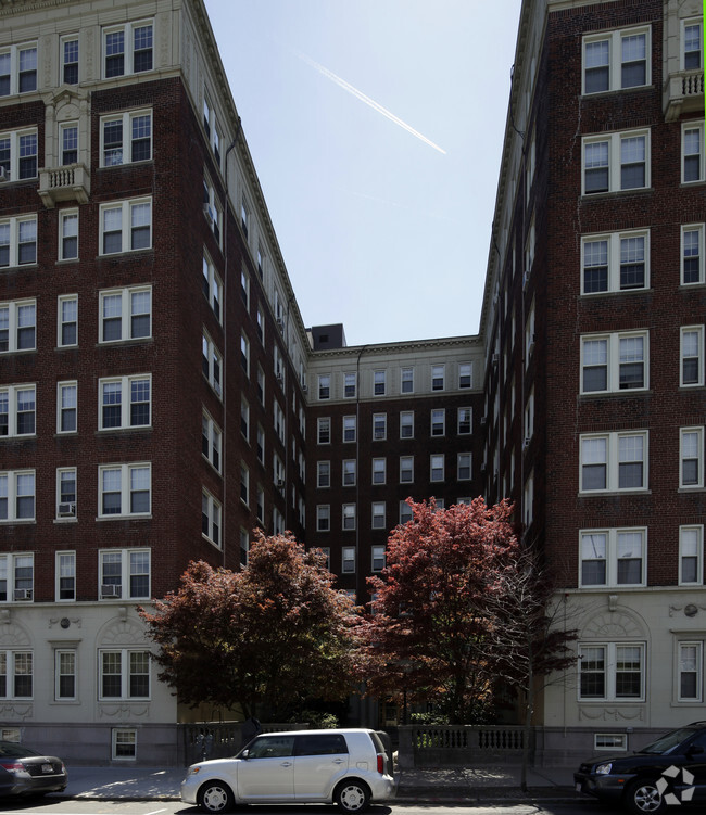 Foto del edificio - The Regent Apartments