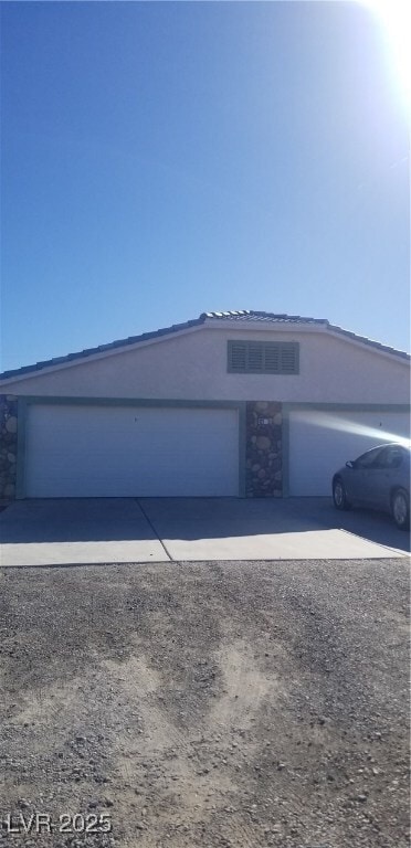 Building Photo - 421 S E Comstock Cir
