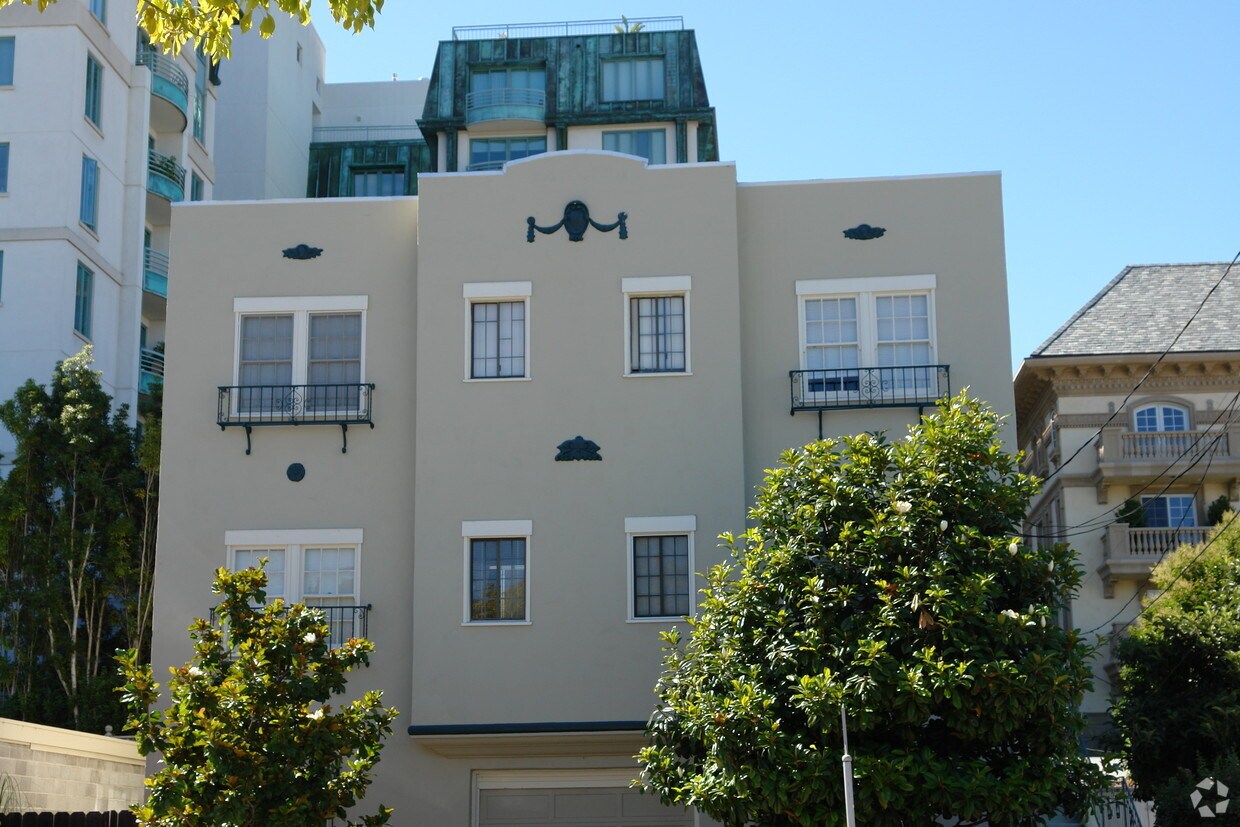 Building Photo - 215 Seventh