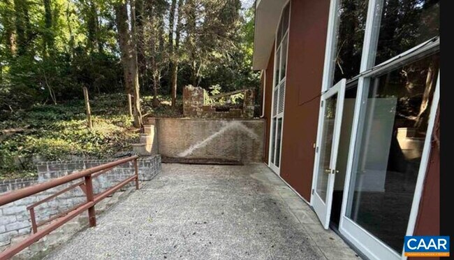 Foto del edificio - 536 Valley Rd