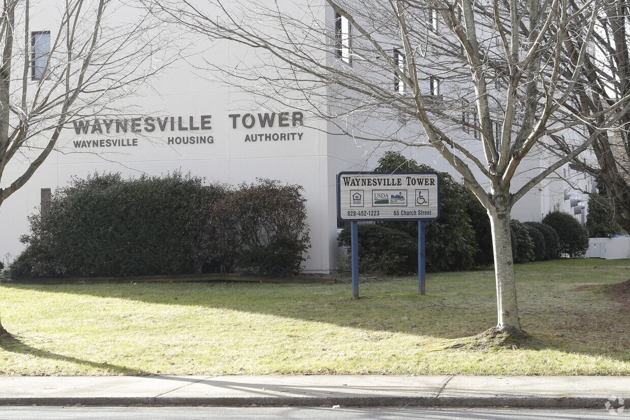 Foto del edificio - Waynesville Tower