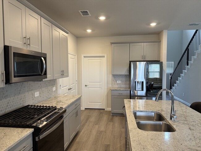 Building Photo - 212 Travine Dr