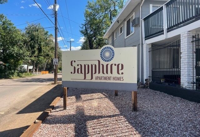 Foto principal - 225 E Brookside St