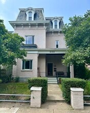 Building Photo - 833 N Euclid Ave