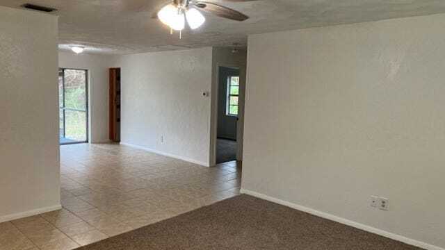 Foto del edificio - 18543 Iris Rd