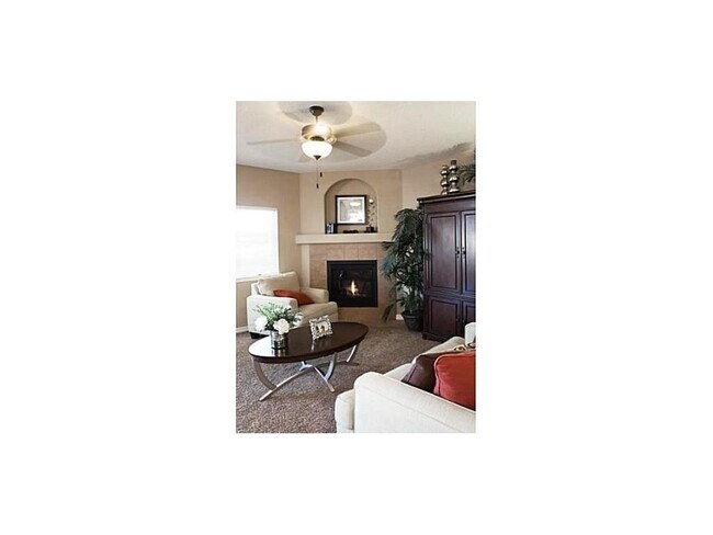 Building Photo - Great 2 story property located at West Hills!