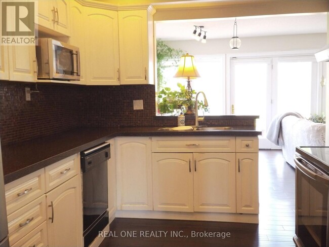 Photo du bâtiment - 96 Osborne Crescent