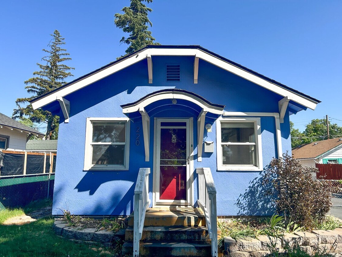 Foto principal - Two bedroom, One Bath House