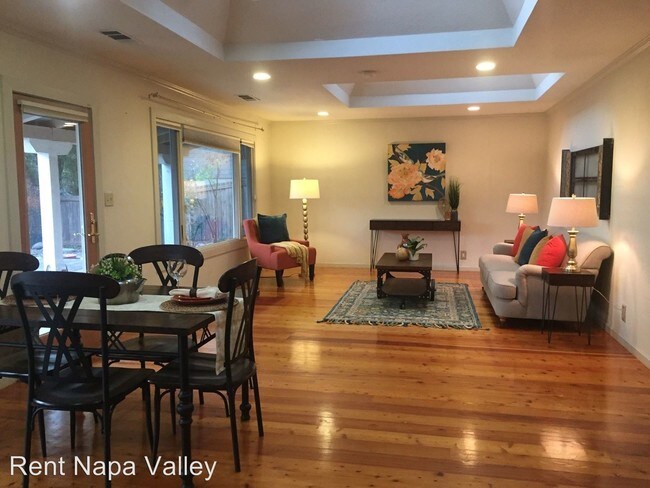 Foto del edificio - 1 br, 1 bath House - 2434 Silverado Tr. N.