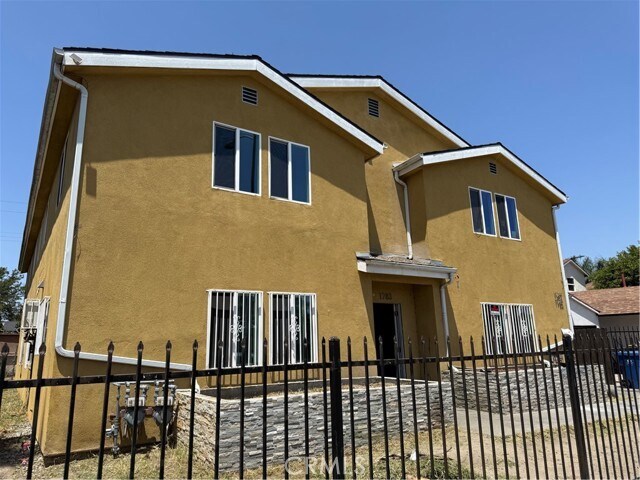 Foto principal - 1785 E Imperial Hwy