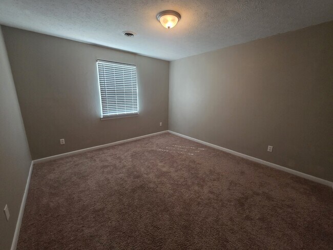 Foto del edificio - 6536 Grist Mill Rd