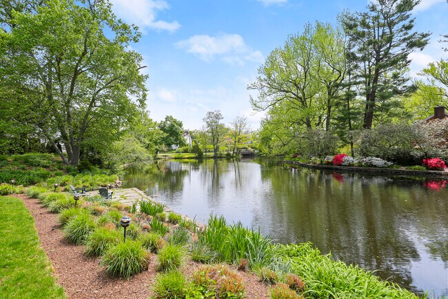 Foto del edificio - 7 Orchard Dr