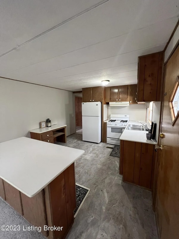 Foto del edificio - 740 Chandler Ave