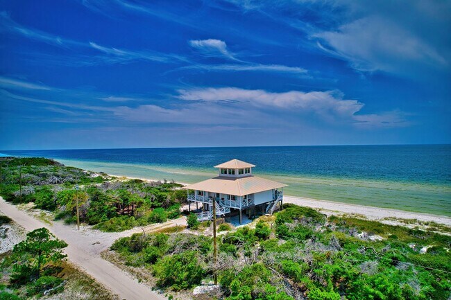 Building Photo - 850 Gulf Shore Dr