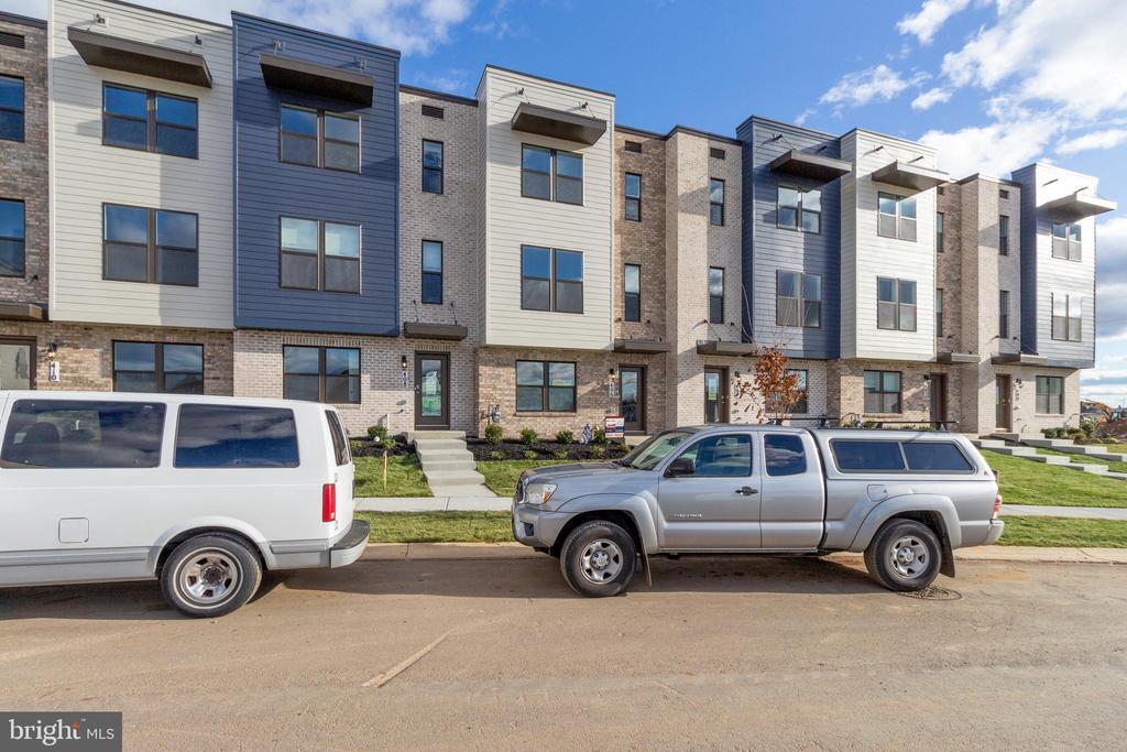 Foto principal - 406 Carroll Walk Ave