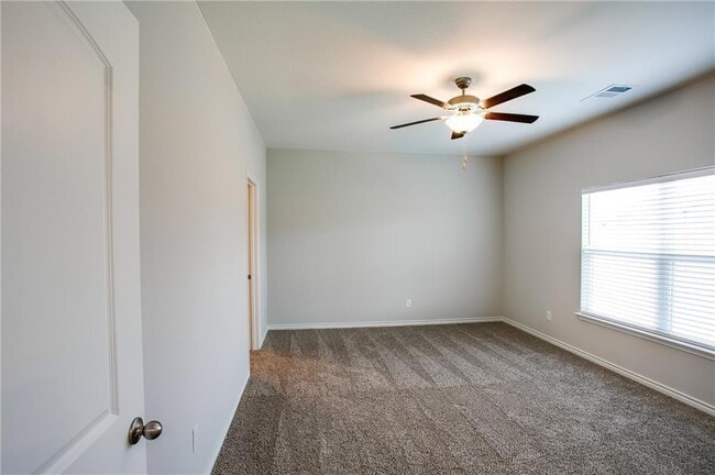 Foto del edificio - 301 Liberty Meadows Dr