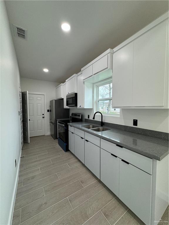 Foto del edificio - 823 N Abbey Ave