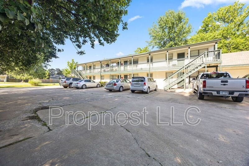 Primary Photo - 2764 N Barcelona Ave