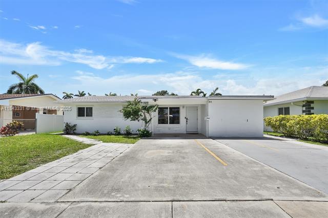 Foto principal - 814 NE 4th St
