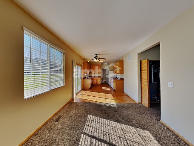 Foto del edificio - 39861 Waterloo Dr