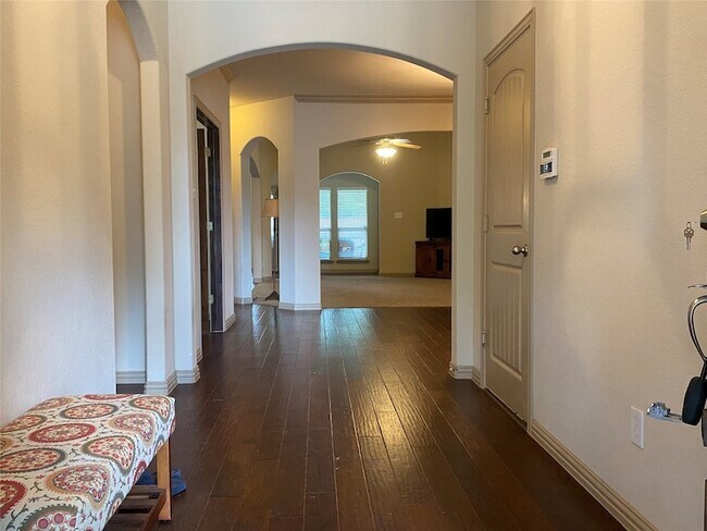 Foto del edificio - 380 Spring Meadow Dr