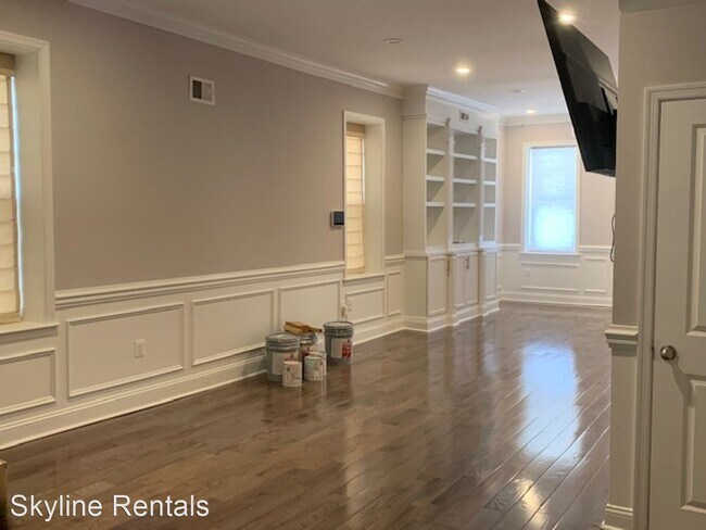 Building Photo - 5 br, 3.5 bath House - 125 Sharpnack St