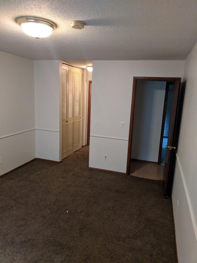 Foto del edificio - 8300 Zane Ave N