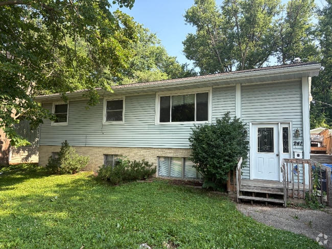 Building Photo - 241-241 Prairie View St