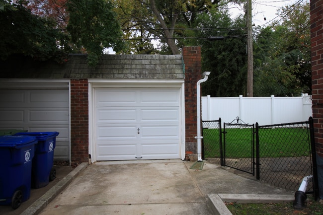 Foto del edificio - 2807 Harview Ave