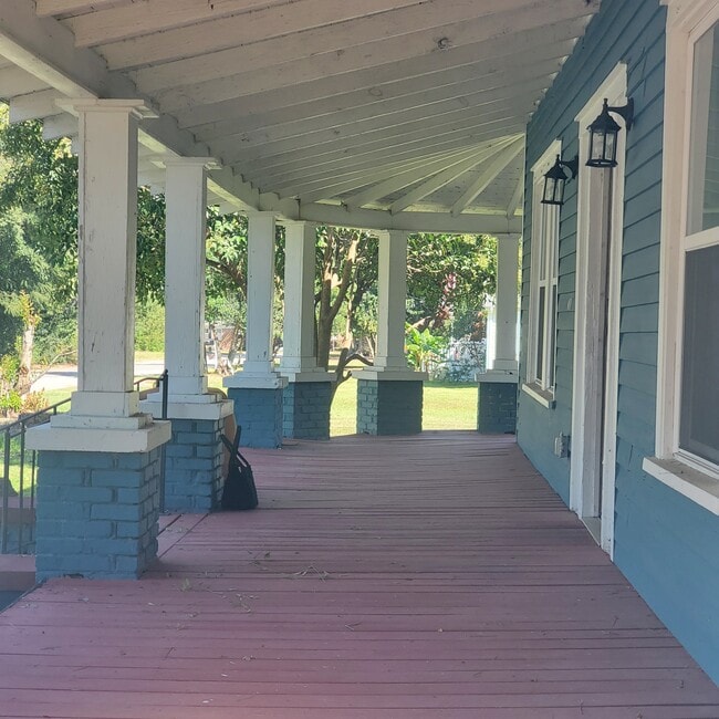 Porch - 1423 Lucas St