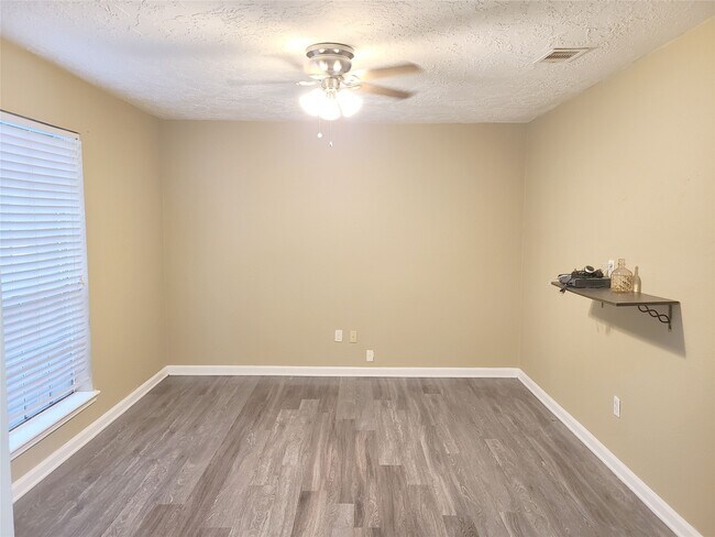 Foto del edificio - 12519 Hunting Brook Dr