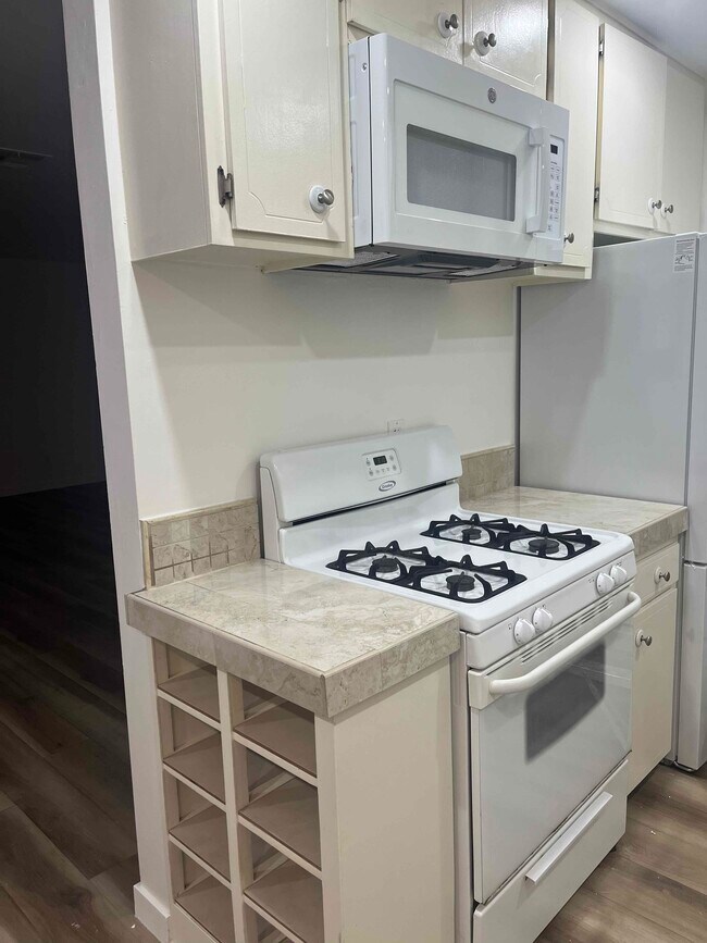 Foto del edificio - 5917 Buffalo Ave