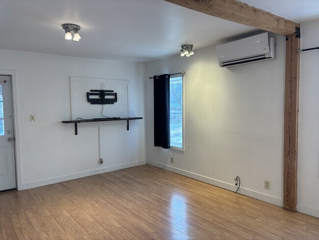 Building Photo - 38 Park Ave